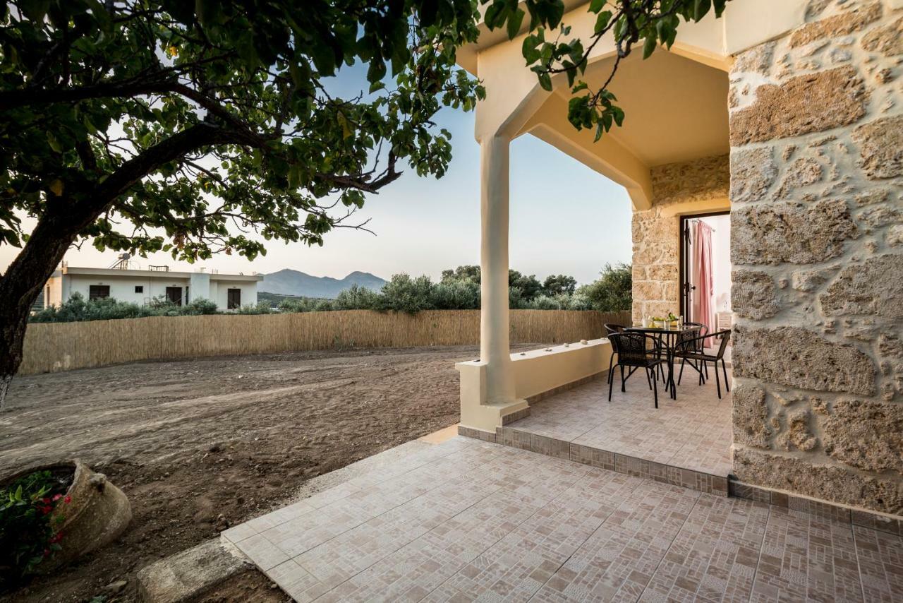 Nepheli Stone House Villa Plátanos Esterno foto