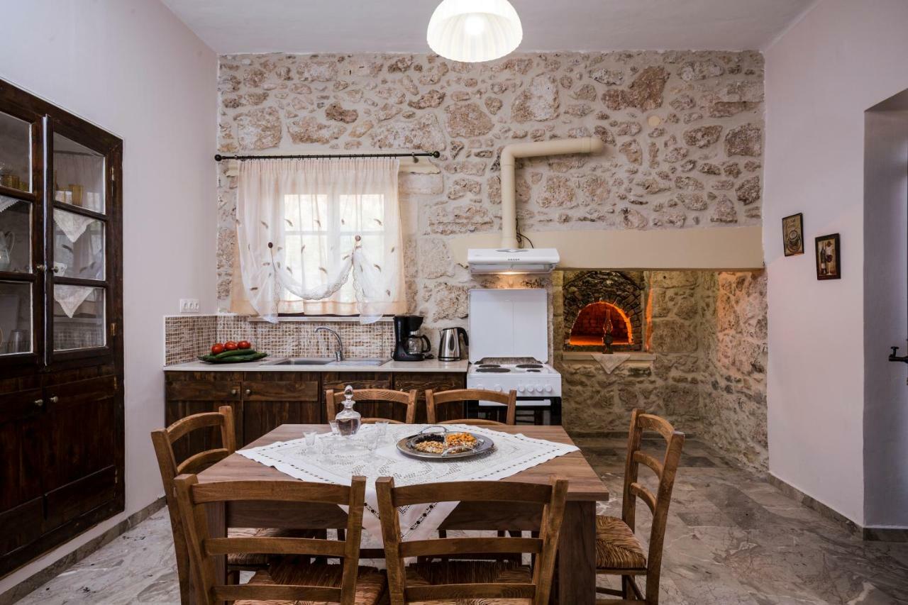 Nepheli Stone House Villa Plátanos Esterno foto